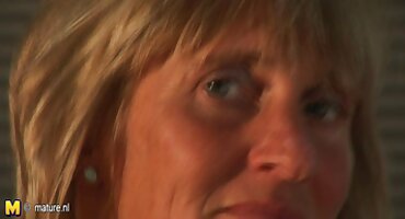 sex con dâu bố chồng Tóc đỏ FinishMe hậu môn quái và âm hộ fingering. jav doi vo