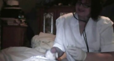 sex nhật hay nhất MILF nghiêng chàng trai trẻ để fuck. sex hoang thuy linh